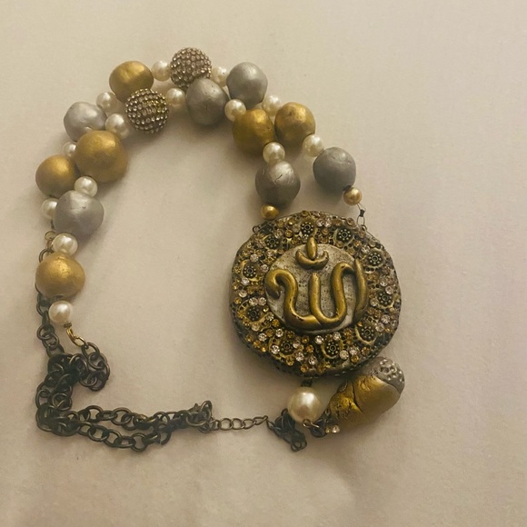 Hand made Mala just so gorgeous with intricate details - Picture 3 of 5